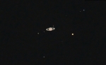 Saturn. Od lewej: Rhea, Tethys, Dione, Tytan, na dole Japetus